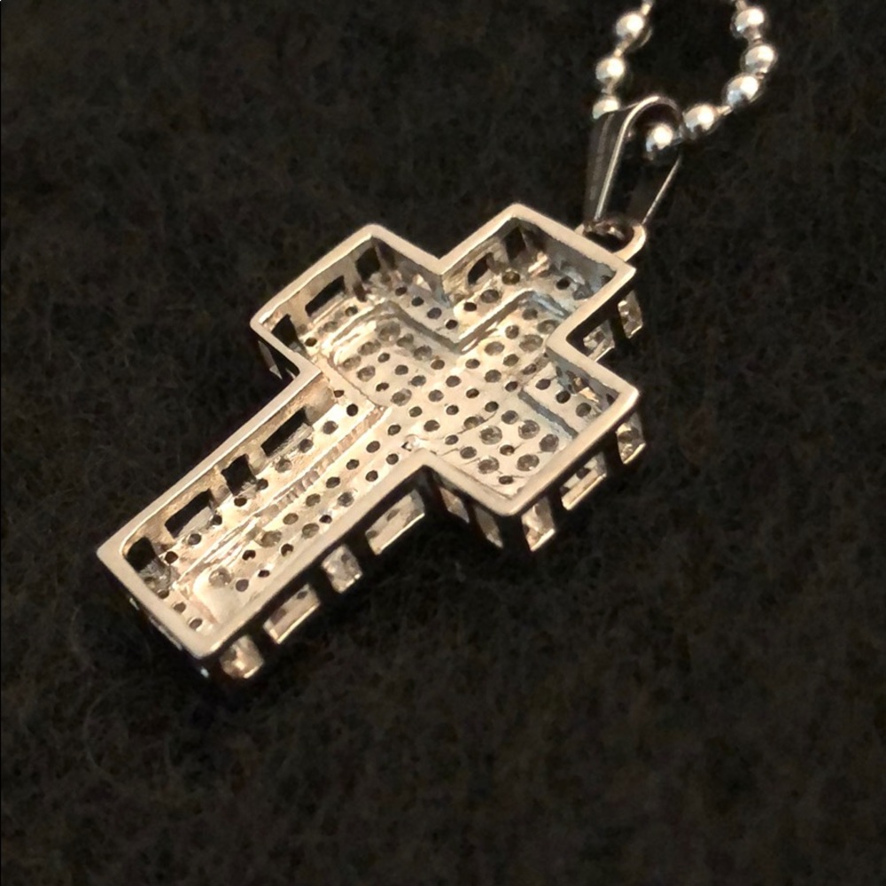RHINESTONE CROSS IN SILVER - Picture 4 of 8